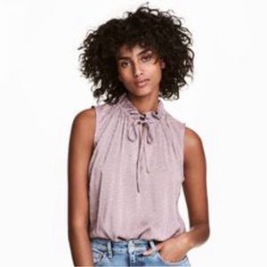 H&M Violet Ruffle Tie Dot Sleeveless Blouse size 10 (NWOT)